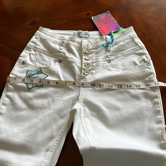 Almost Famous Size 3 White Stretch Denim High Waist Jeans Cropped Ankle Y2K - Picture 12 of 14